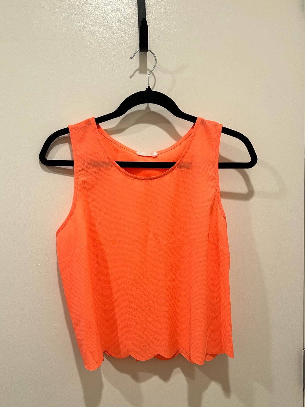 Lush Bright Pink Scallop-Hem Tank